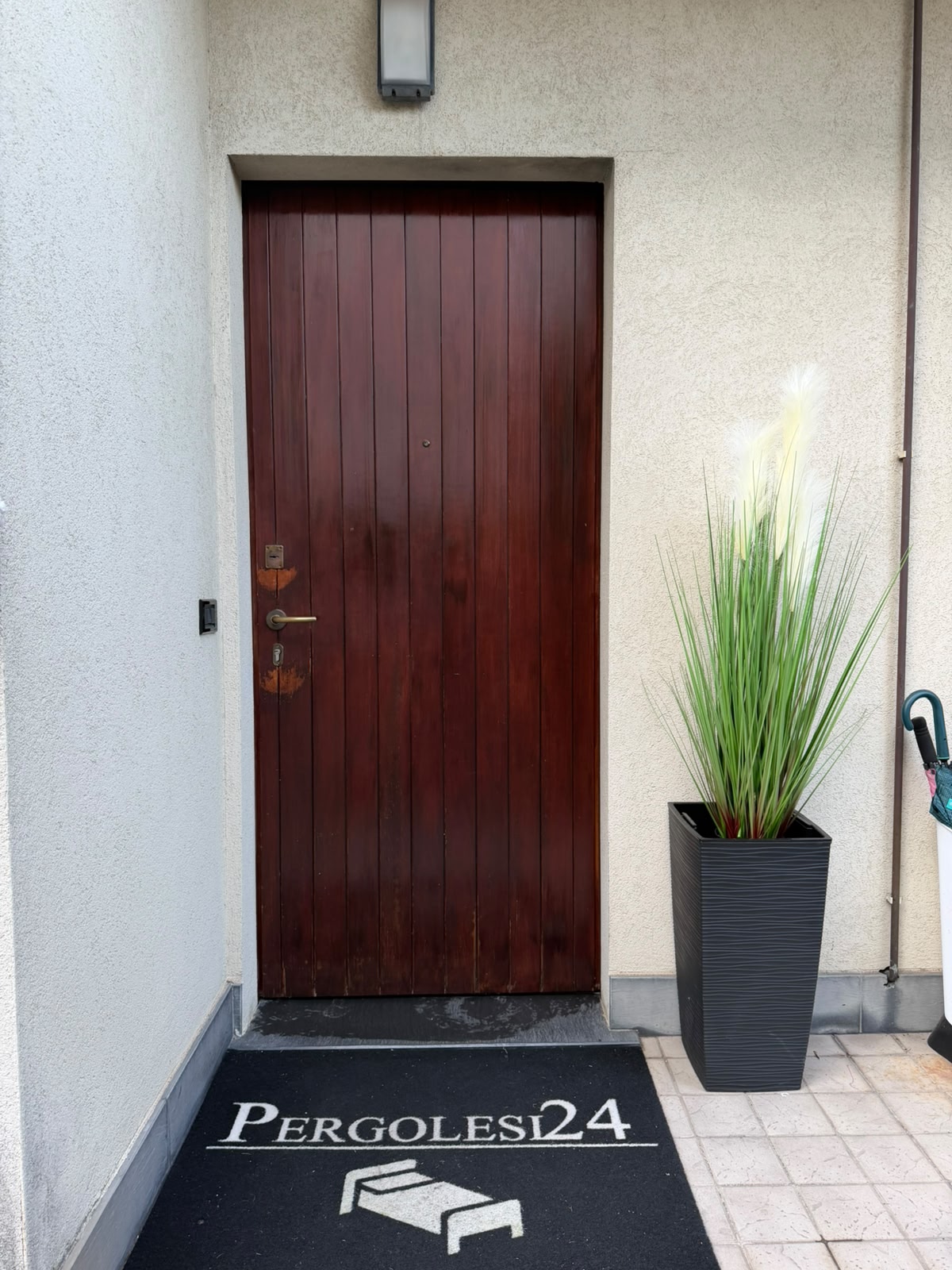 Ingresso privato con zerbino San Gerardo Apartment